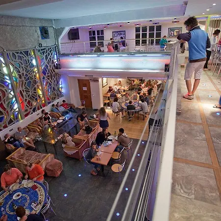 Saint Exupery Gardens Hostel *